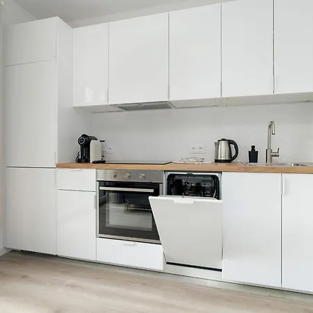Nowoczesny Z Parkingiem By Renters Apartment Poznan