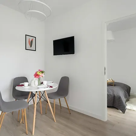 Apartment Nowoczesny Z Parkingiem By Renters Poznan